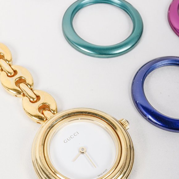 SOLD Gucci Vintage Interchangeable Bezel Watch - Picture 8 of 10